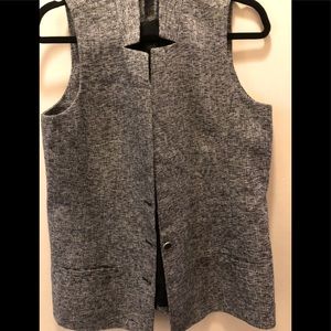 Black/gray vest.